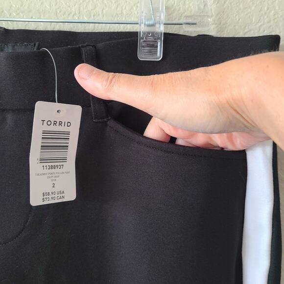 Torrid Black White Tuxedo Stripe Stretch Pull On Pant Size 2X NEW Ponte Cropped - Picture 6 of 13